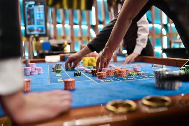primatoto login platform interface showing slot games and live casino